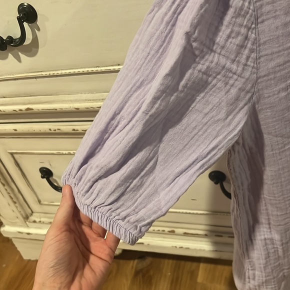 Mododoc Los Angeles light purple v neck top 1/2 puff sleeve women’s shirt - Picture 3 of 6